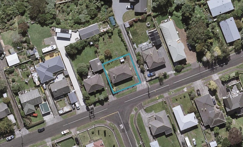 25 Karaka Street, Merrilands, New Plymouth - Carousel 1