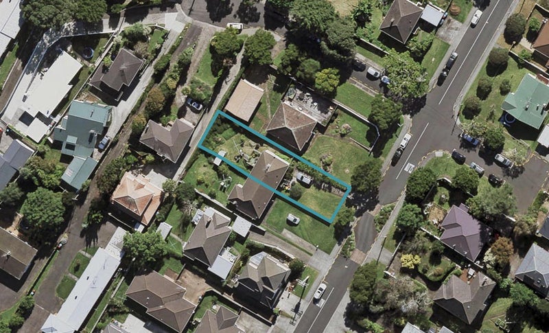 11 Waiohua Road, Greenlane, Auckland - Carousel 1