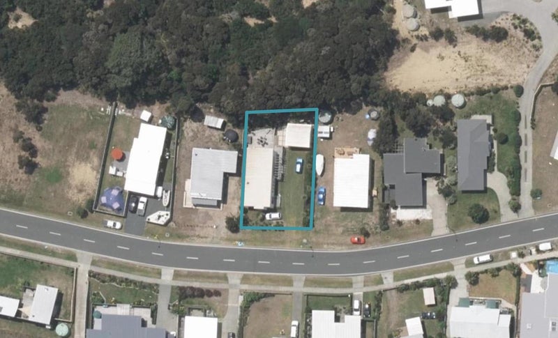 21 Seabreeze Road, Mangawhai Heads, Mangawhai - Carousel 1