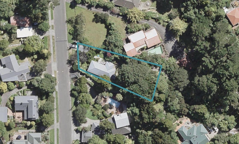 101 Pinehaven Road, Pinehaven, Upper Hutt - Carousel 1