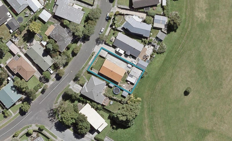 48 Brightwater Crescent, Totara Park, Upper Hutt - Carousel 1