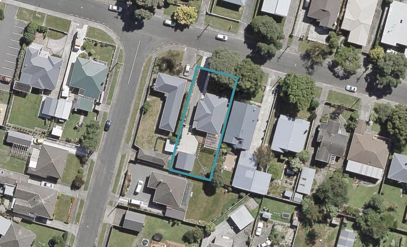 16 Lincoln Avenue, Epuni, Lower Hutt - Carousel 1
