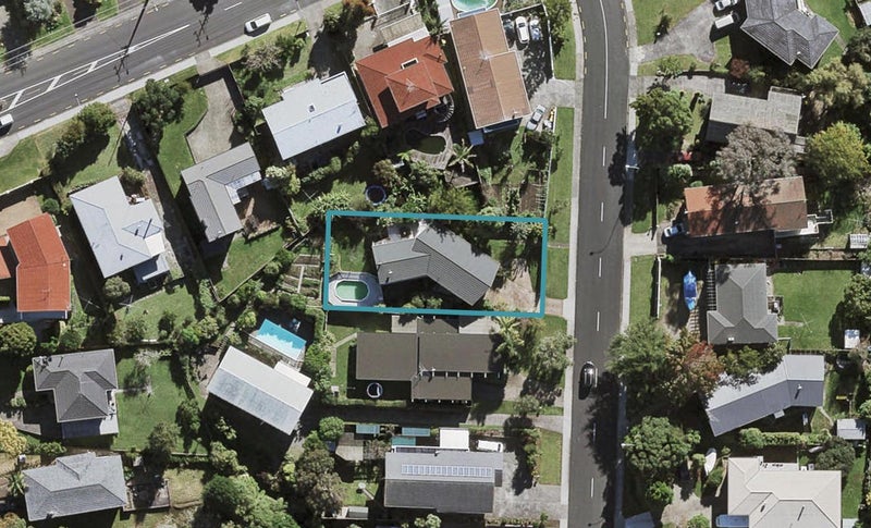 100 Hillcrest Avenue, Hillcrest, Auckland - Carousel 1