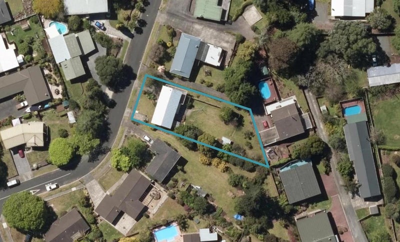 8 Rugby Place, Kamo, Whangarei - Carousel 1