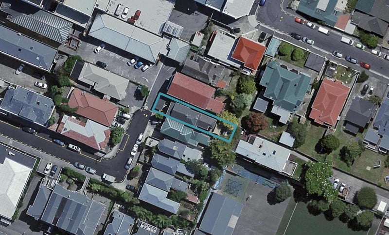 20 Edge Hill, Mount Victoria, Wellington - Carousel 1