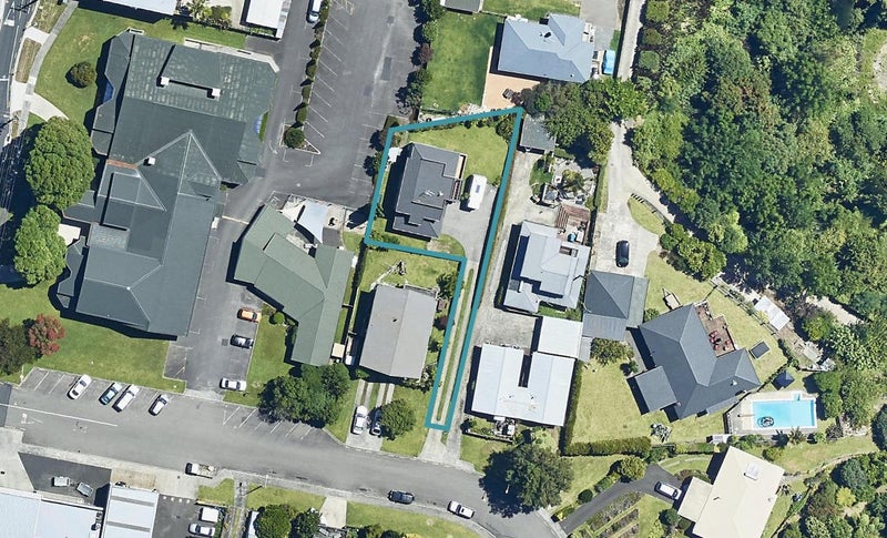 10B Claremont Terrace, Otumoetai, Tauranga - Carousel 1