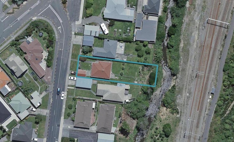 34 Oxford Street, Tawa, Wellington - Carousel 1