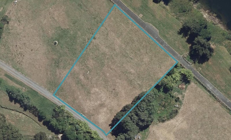 2/74 Lowe Road, Rukuhia, Hamilton - Carousel 1