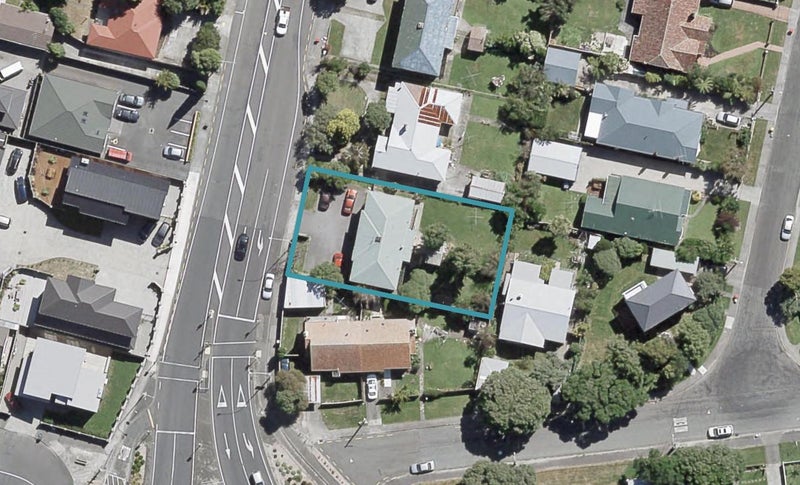 2/16 Ludlam Crescent, Woburn, Lower Hutt - Carousel 1