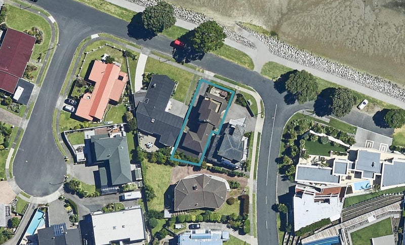 247 Beach Road, Matua, Tauranga - Carousel 1