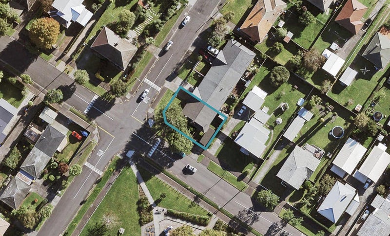 12 Saxon Street, Waterview, Auckland - Carousel 1
