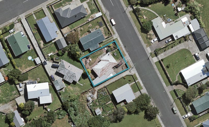 11 Cushen Street, Clifton, Invercargill - Carousel 1