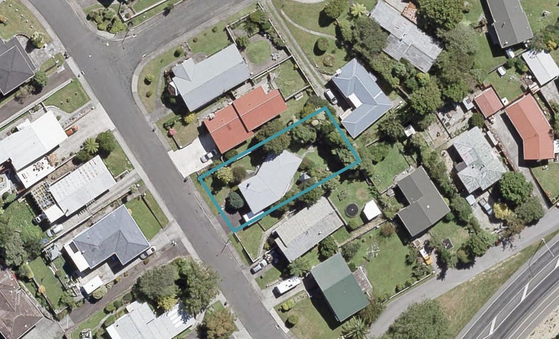 6 Sunnyview Drive, Brown Owl, Upper Hutt - Carousel 1