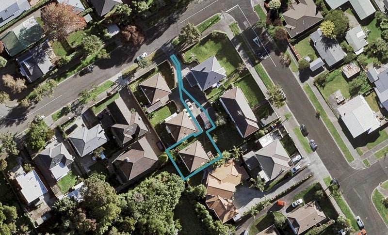 62B Smale Street, Point Chevalier, Auckland - Carousel 1