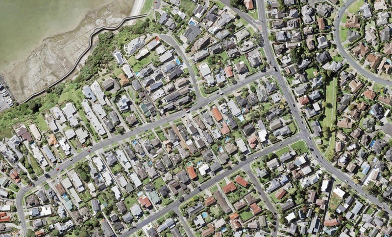 16 Takutai Avenue, Bucklands Beach, Auckland - Carousel 1