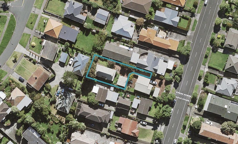 22A Renfrew Avenue, Sandringham, Auckland - Carousel 1