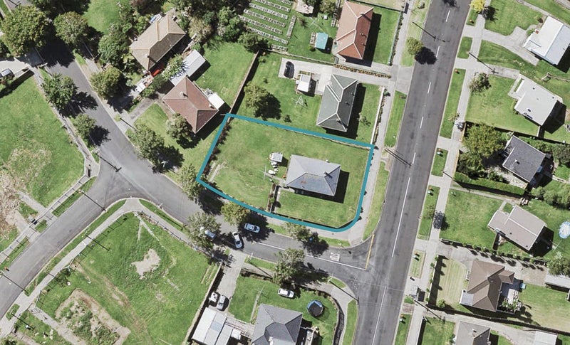 8 Mansfield Street, Glen Innes, Auckland - Carousel 1