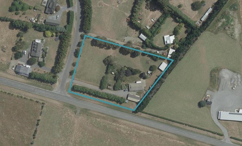 2 Armack Drive, Christchurch - Carousel 1