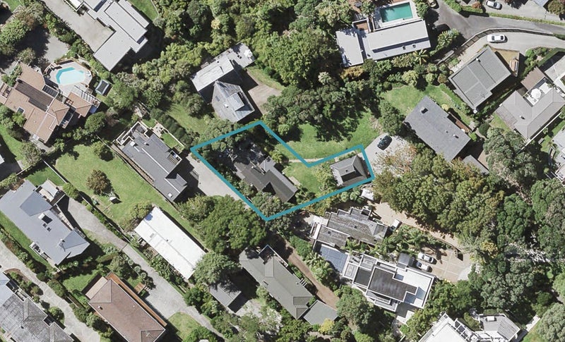 34 Castor Bay Road, Castor Bay, Auckland - Carousel 1