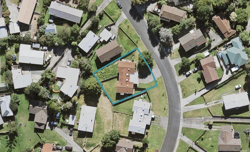 9 Rena Place, West Harbour, Auckland - Carousel 1
