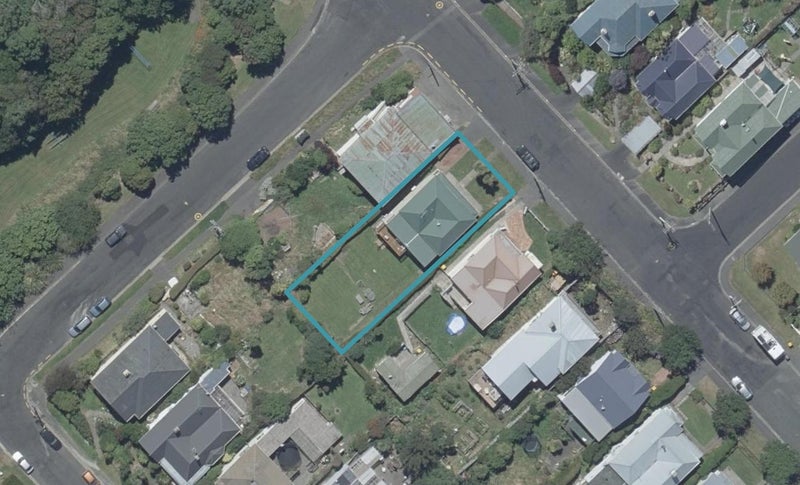 35 Orbell Street, Dalmore, Dunedin - Carousel 1