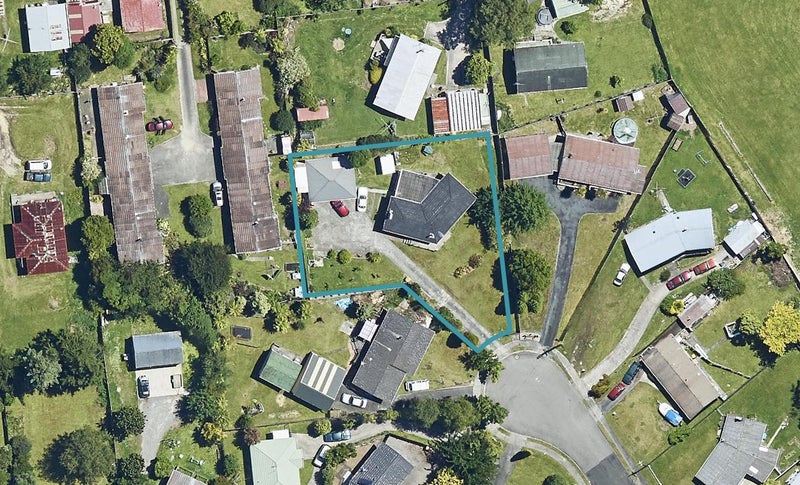 10 Corilin Place, Mangakakahi, Rotorua - Carousel 1