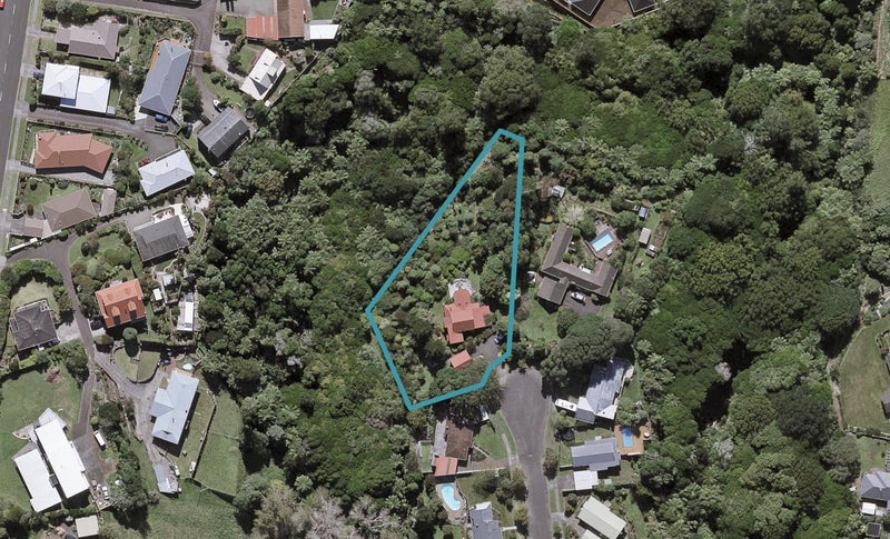 19 Elder Grove, Whalers Gate, New Plymouth - Carousel 1