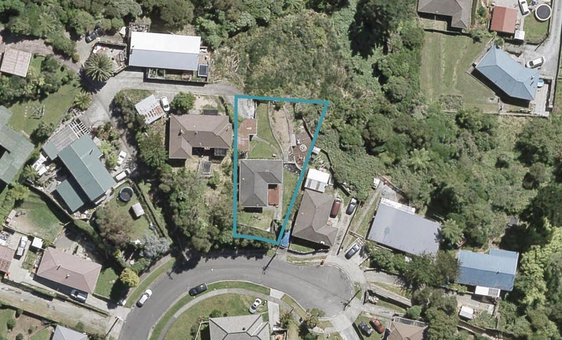 95 Bird Grove, Stokes Valley, Lower Hutt - Carousel 1