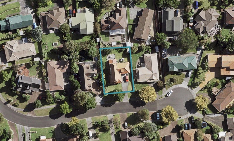 12 Cumbrian Place, Conifer Grove, Takanini - Carousel 1