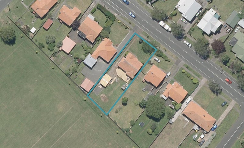 141 Grey Street, Springvale, Whanganui - Carousel 1