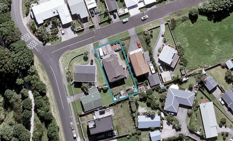 6 Wanaka Terrace, Bell Block, New Plymouth - Carousel 1