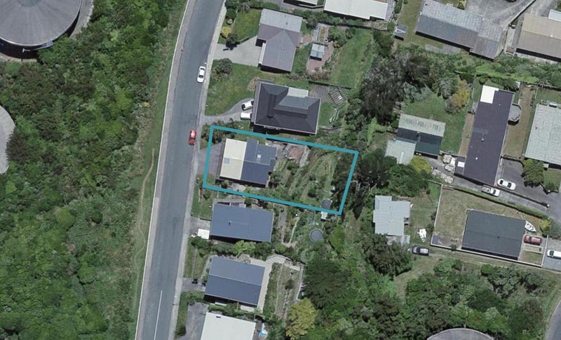 34 Chapman Street, Newlands, Wellington - Carousel 1