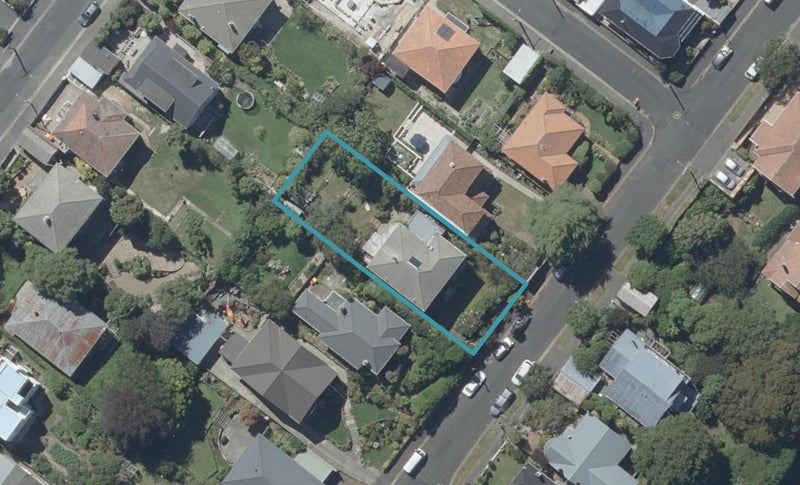 25 Falkland Street, Maori Hill, Dunedin - Carousel 1