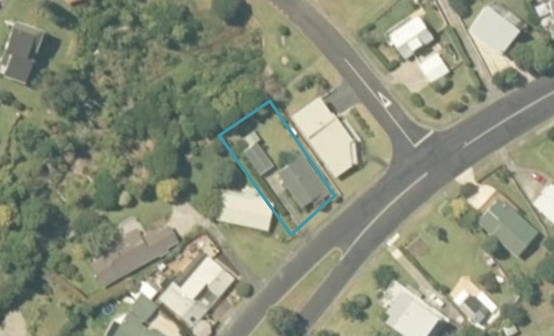 129 Onemana Drive, Onemana, Whangamatā - Carousel 1