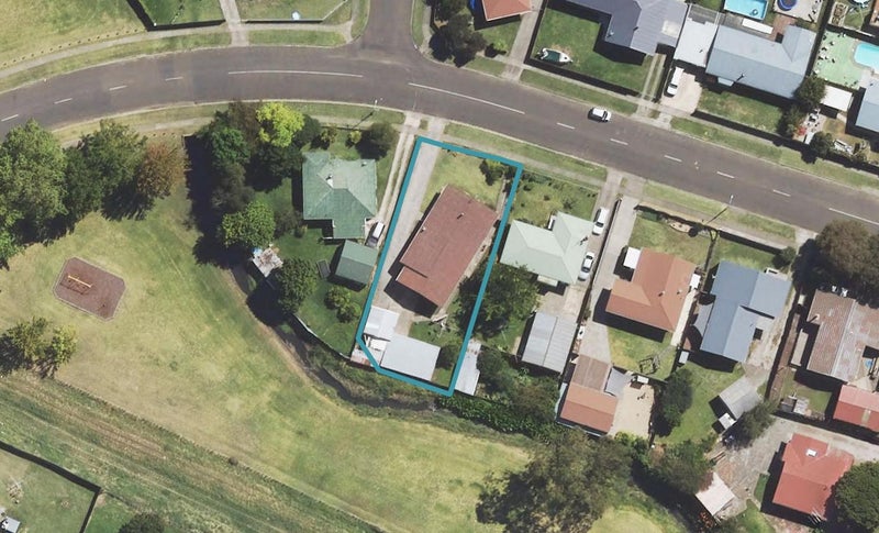 10 Blackpool Street, Te Hapara, Gisborne - Carousel 1
