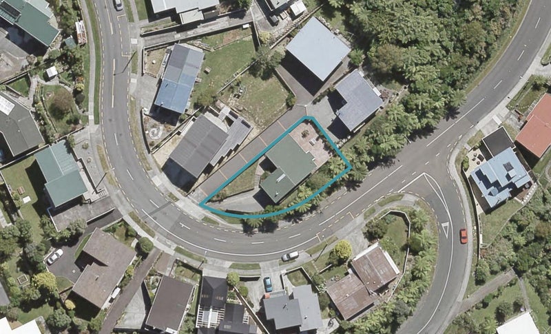 71 Mulberry Street, Maungaraki, Lower Hutt - Carousel 1