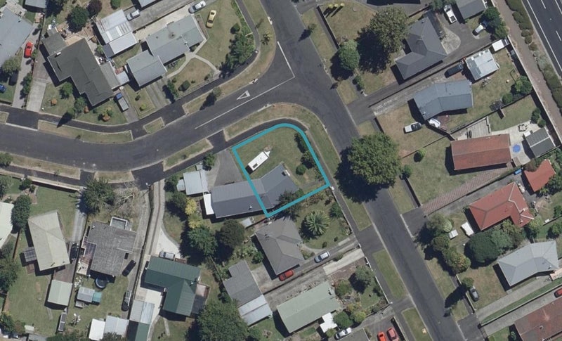 9 Lugton Street, Nawton, Hamilton - Carousel 1
