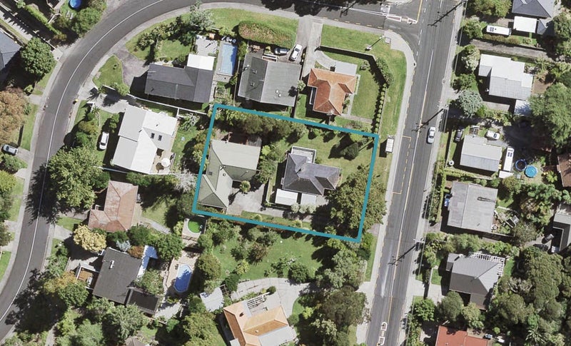 2/171 Atkinson Road, Titirangi, Auckland - Carousel 1