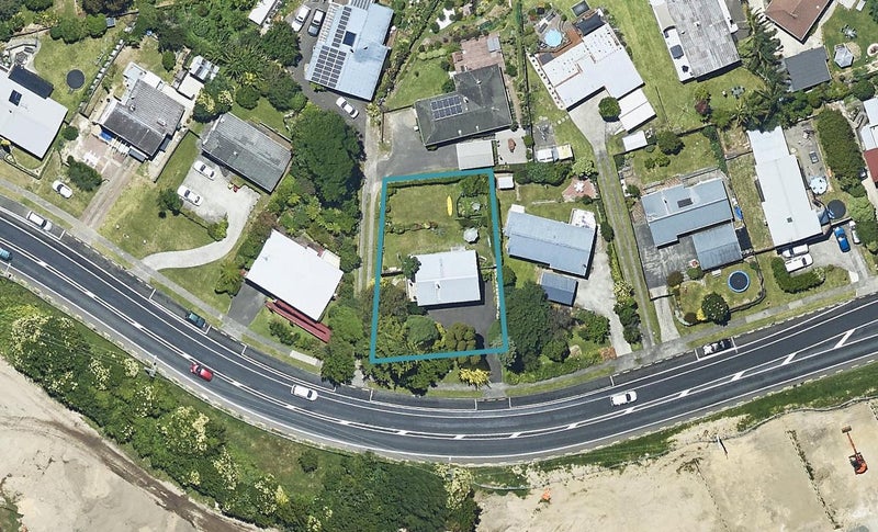383 Welcome Bay Road, Welcome Bay, Tauranga - Carousel 1