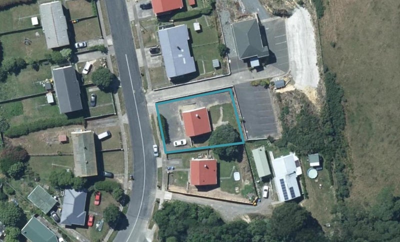 56 Waihora Crescent, Waitangirua, Porirua - Carousel 1