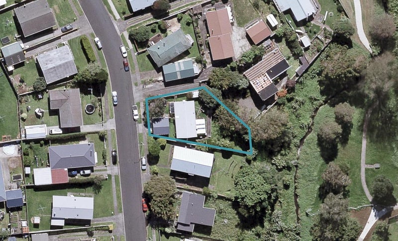 32 Camellia Avenue, Bell Block, New Plymouth - Carousel 1