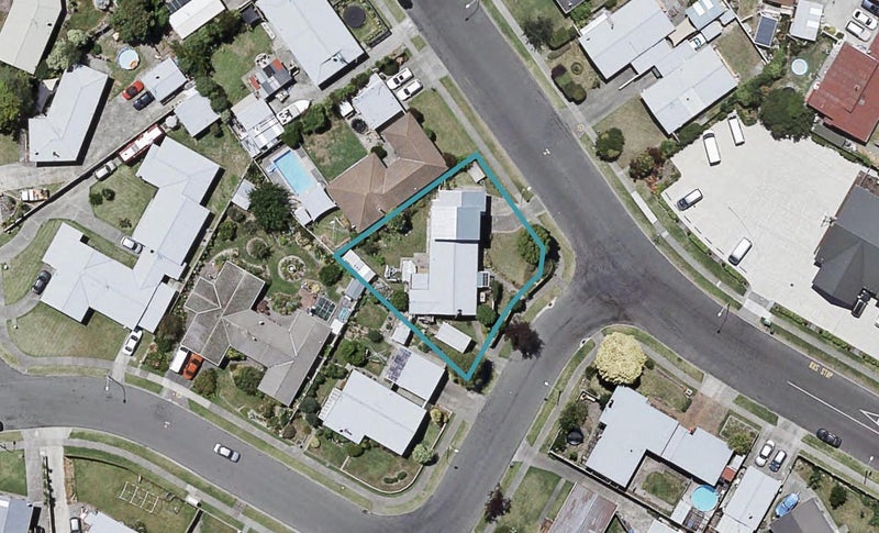 4 Glamorgan Avenue, Tamatea, Napier - Carousel 1