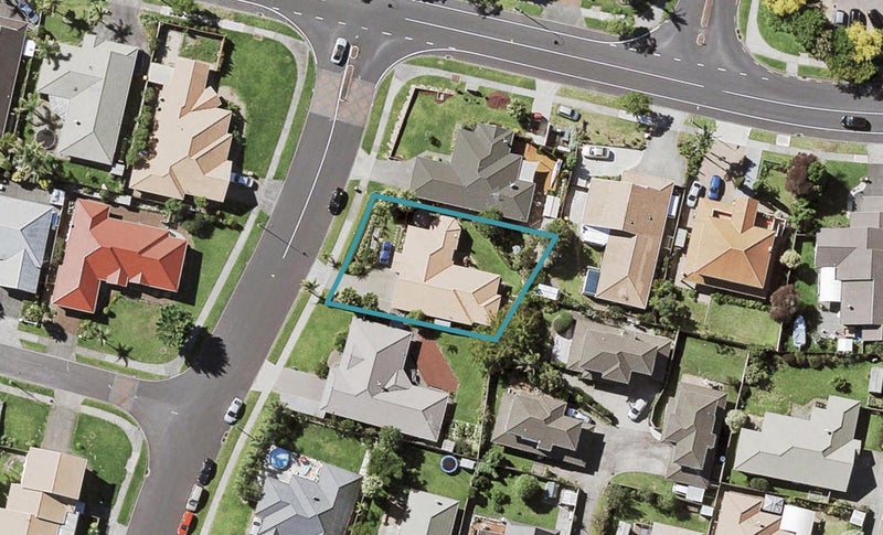 4 Faldo Drive, Golflands, Auckland - Carousel 1