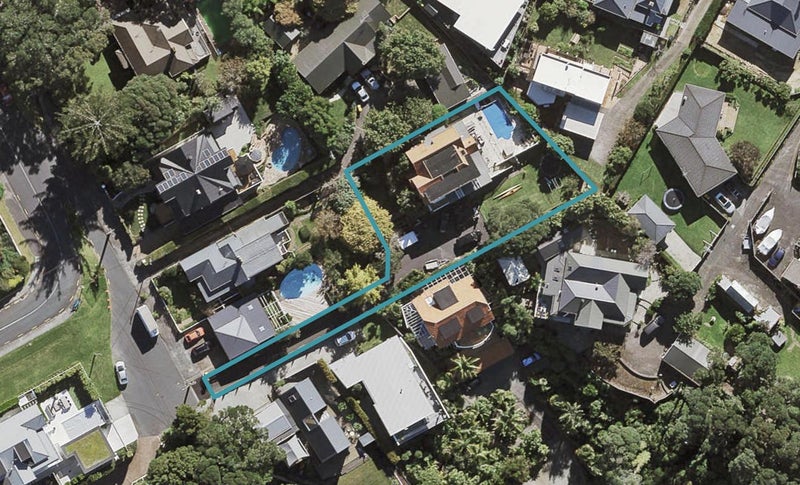 20 Bridge View Road, Birkenhead, Auckland - Carousel 1
