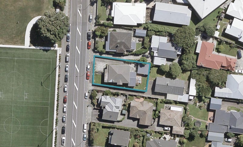 16 Bellevue Road, Woburn, Lower Hutt - Carousel 1