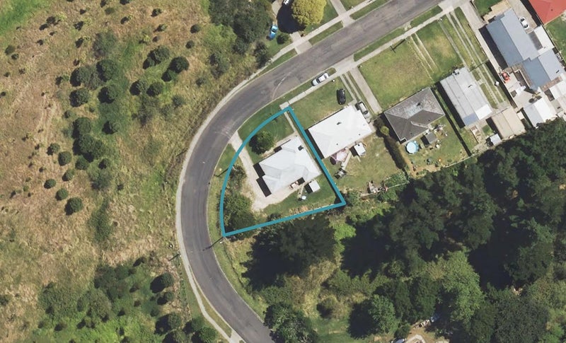 42 Oxford Street, Kaiti, Gisborne - Carousel 1
