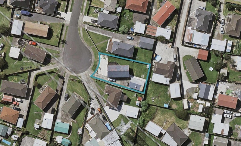 6 Lema Place, Clover Park, Auckland - Carousel 1