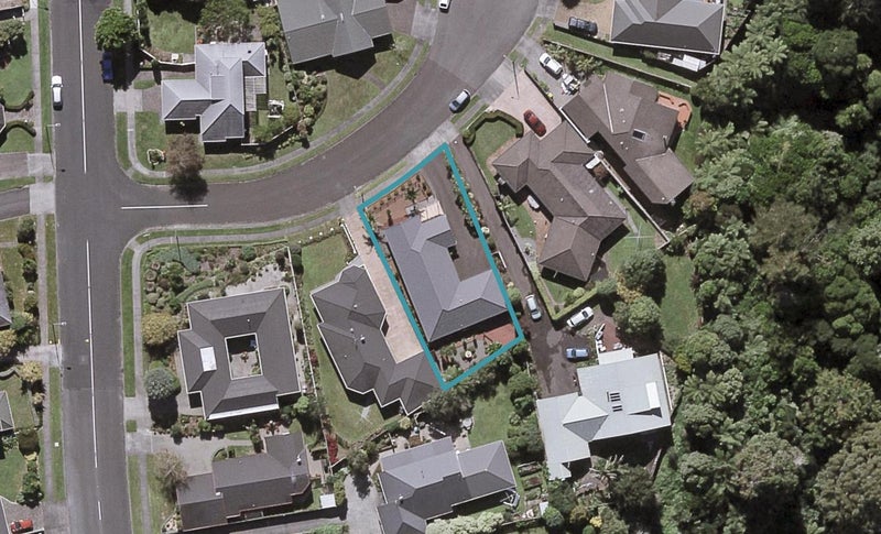 6 Frank Frethey Place, Highlands Park, New Plymouth - Carousel 1