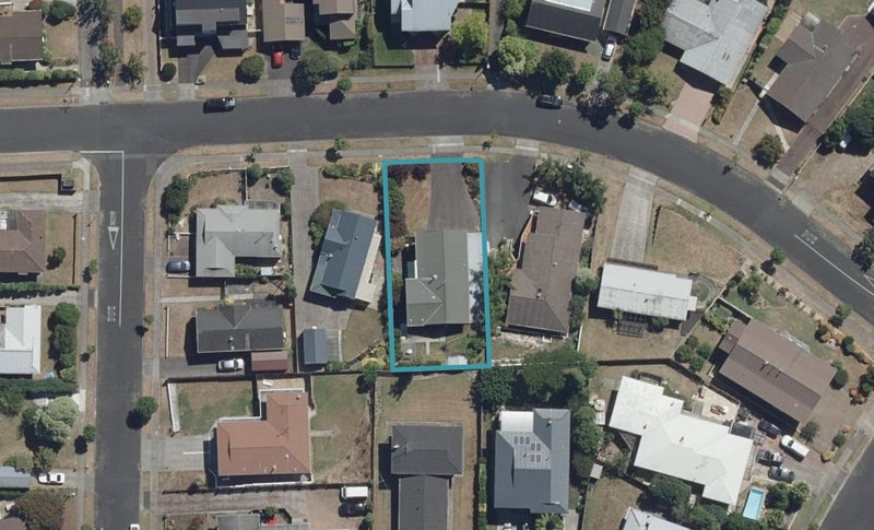 40 Gilbass Avenue, Hamilton Lake, Hamilton - Carousel 1