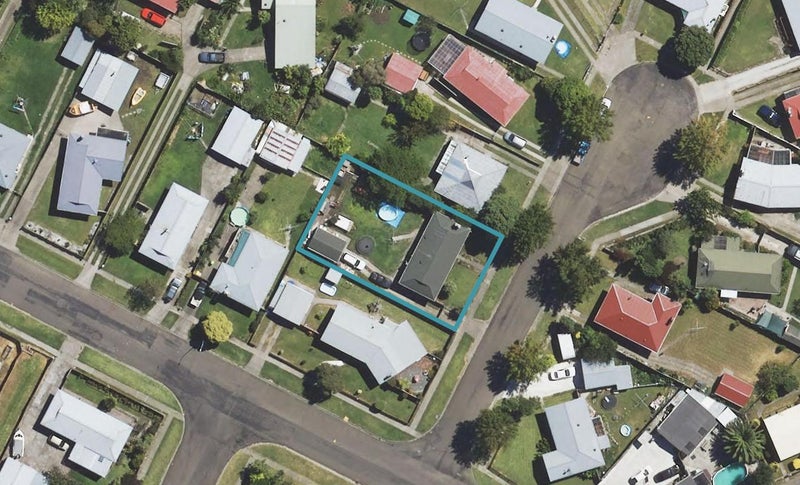 4 Dennis Street, Outer Kaiti, Gisborne - Carousel 1